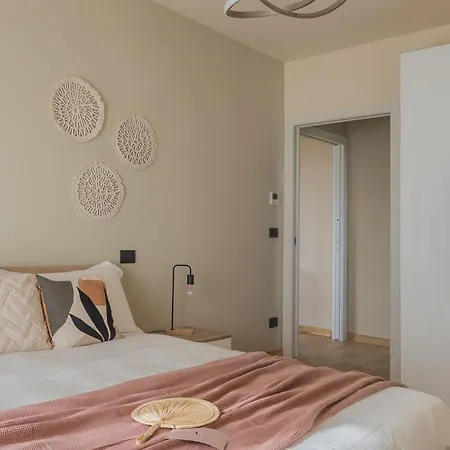 Casa Di Pina - Iris - Dalia Apartamento Monforte dʼAlba
