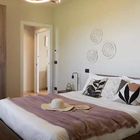 Casa Di Pina - Iris - Dalia Monforte dʼAlba