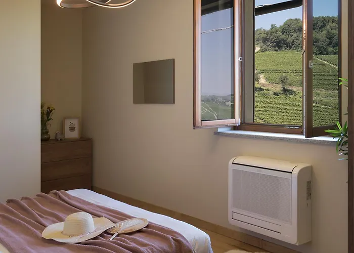 Apartment Casa Di Pina - Iris - Dalia Monforte dʼAlba