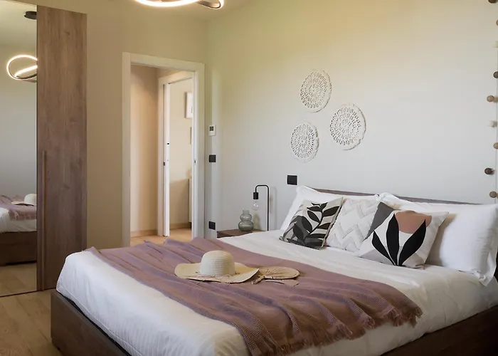 Casa Di Pina - Iris - Dalia Monforte dʼAlba